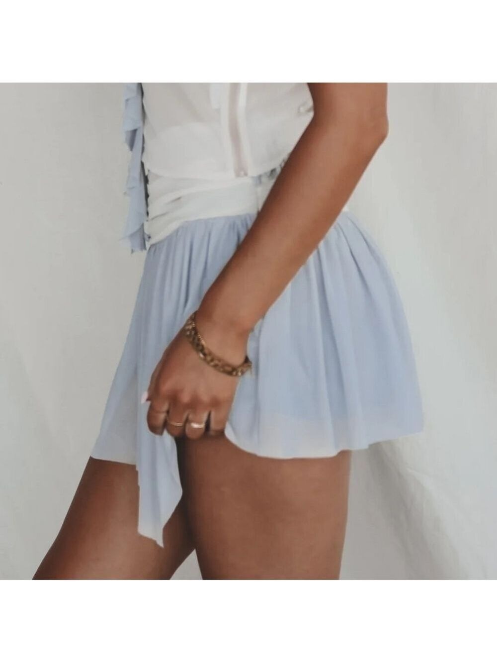 Amazing Lace LADYLIKE silver gray mesh miniskirt - Picture 3 of 5